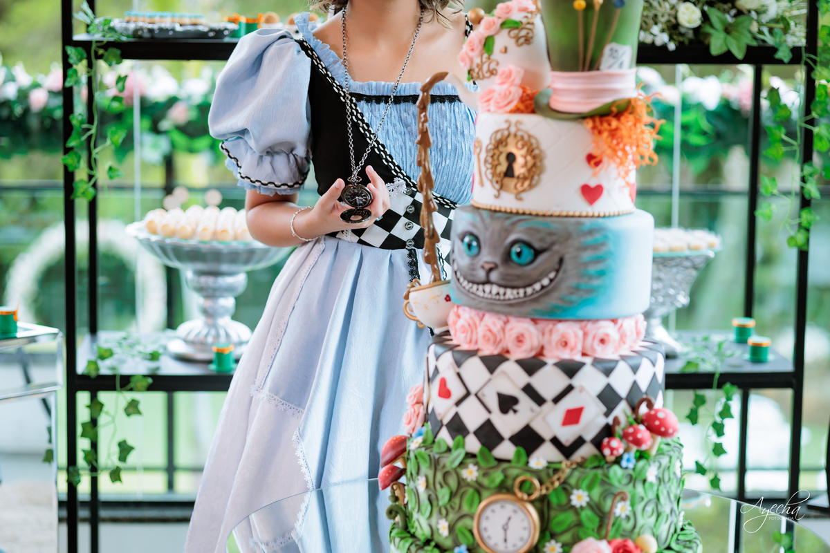 fotógrafo 15 anos Curitiba, fotografia debutante Curitiba, ensaio 15 anos Curitiba, festa debutante Curitiba, fotos 15 anos criativas, fotógrafa Curitiba, fotos profissionais Curitiba, fotógrafa debutante, ensaio debutante Curitiba; decoração alice