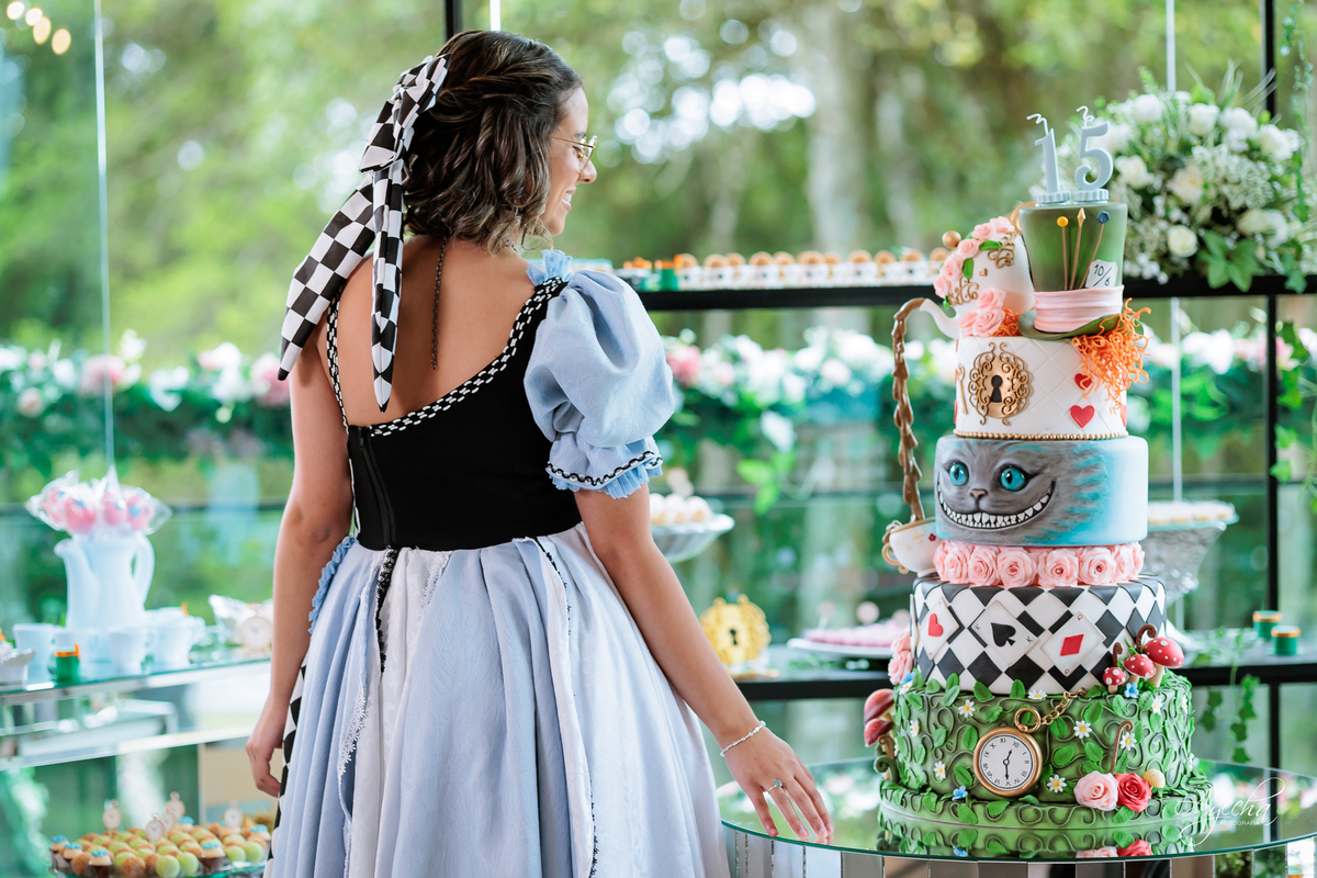 fotógrafo 15 anos Curitiba, fotografia debutante Curitiba, ensaio 15 anos Curitiba, festa debutante Curitiba, fotógrafa Curitiba, fotos profissionais Curitiba, fotógrafa debutante, quinta betel fotos eventos; decoração alice no pais das maravilhas;