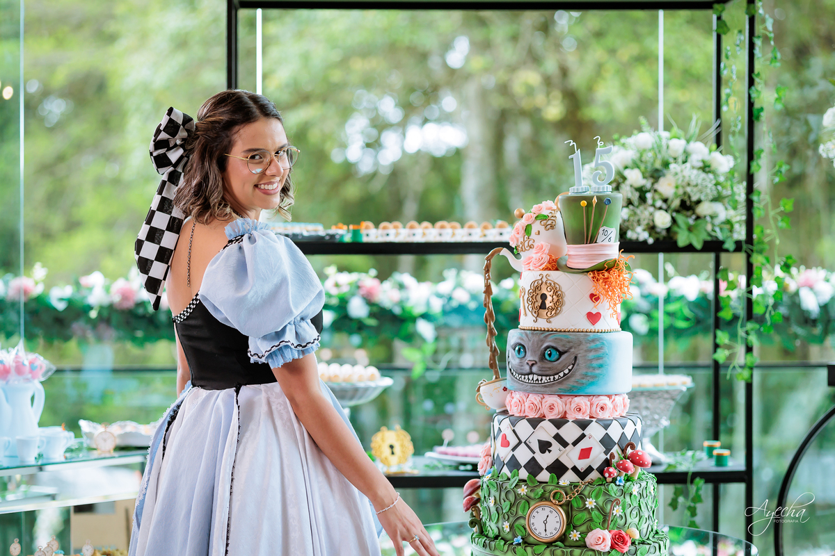 fotógrafo 15 anos Curitiba, fotografia debutante Curitiba, ensaio 15 anos Curitiba, festa debutante Curitiba, fotógrafa Curitiba, fotos profissionais Curitiba, fotógrafa debutante, quinta betel fotos eventos; decoração alice no pais das maravilhas;