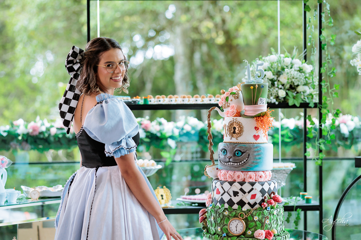 fotógrafo 15 anos Curitiba, fotografia debutante Curitiba, ensaio 15 anos Curitiba, festa debutante Curitiba, fotógrafa Curitiba, fotos profissionais Curitiba, fotógrafa debutante, quinta betel fotos eventos; decoração alice no pais das maravilhas;