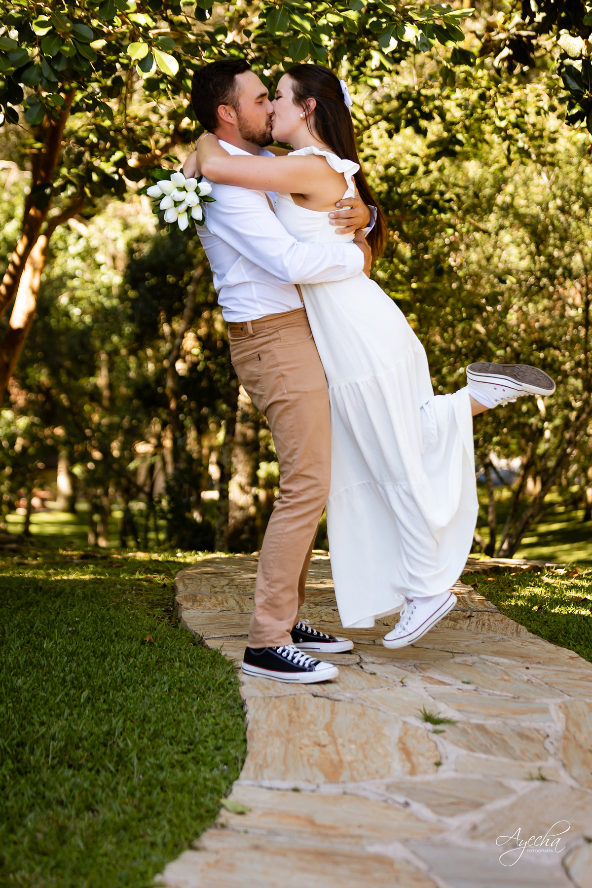 pré wedding Curitiba, ensaio pré-casamento Campo Largo, fotógrafo pré wedding Curitiba, fotos casal retrô, fusca ensaio fotográfico, fotógrafo Campo Largo, fotos casamento Curitiba, ensaio noivo noiva Curitiba, fotos criativas Curitiba, ensaio capela Curi