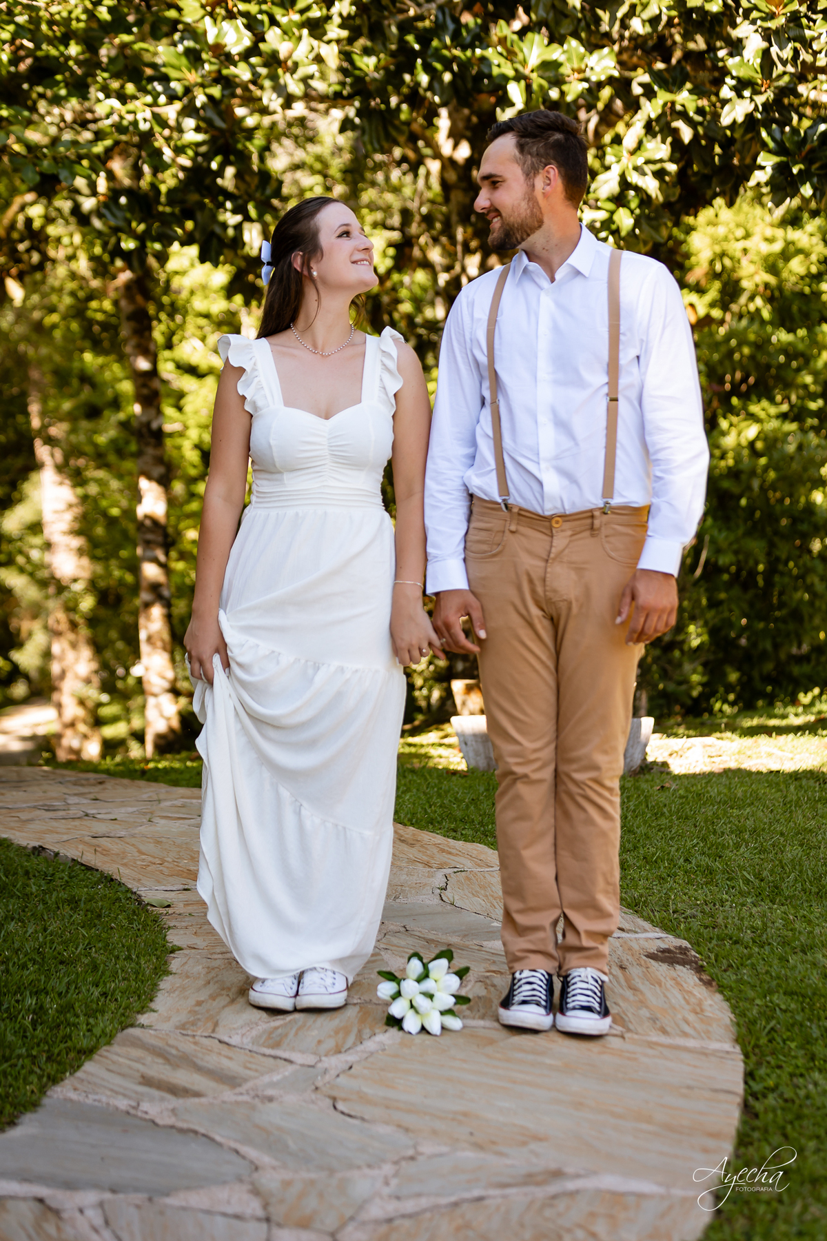 pré wedding Curitiba, ensaio pré-casamento Campo Largo, fotógrafo pré wedding Curitiba, fotos casal retrô, fusca ensaio fotográfico, fotógrafo Campo Largo, fotos casamento Curitiba, ensaio noivo noiva Curitiba, fotos criativas Curitiba, ensaio capela Curi