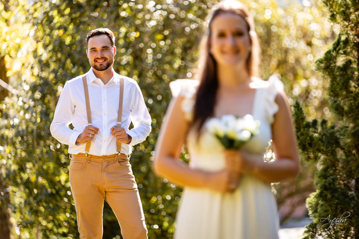 pré wedding Curitiba, ensaio pré-casamento Campo Largo, fotógrafo pré wedding Curitiba, fotos casal retrô, fusca ensaio fotográfico, fotógrafo Campo Largo, fotos casamento Curitiba, ensaio noivo noiva Curitiba, fotos criativas Curitiba, ensaio capela Curi