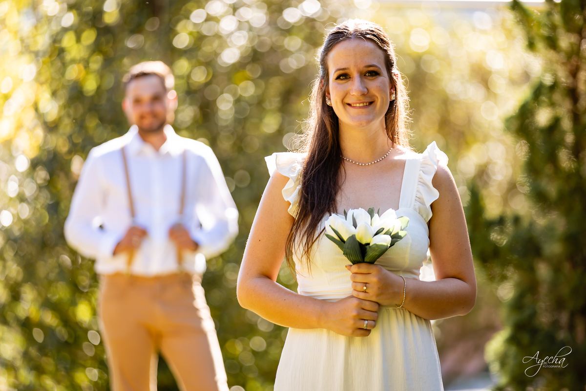 pré wedding Curitiba, ensaio pré-casamento Campo Largo, fotógrafo pré wedding Curitiba, fotos casal retrô, fusca ensaio fotográfico, fotógrafo Campo Largo, fotos casamento Curitiba, ensaio noivo noiva Curitiba, fotos criativas Curitiba, ensaio capela Curi