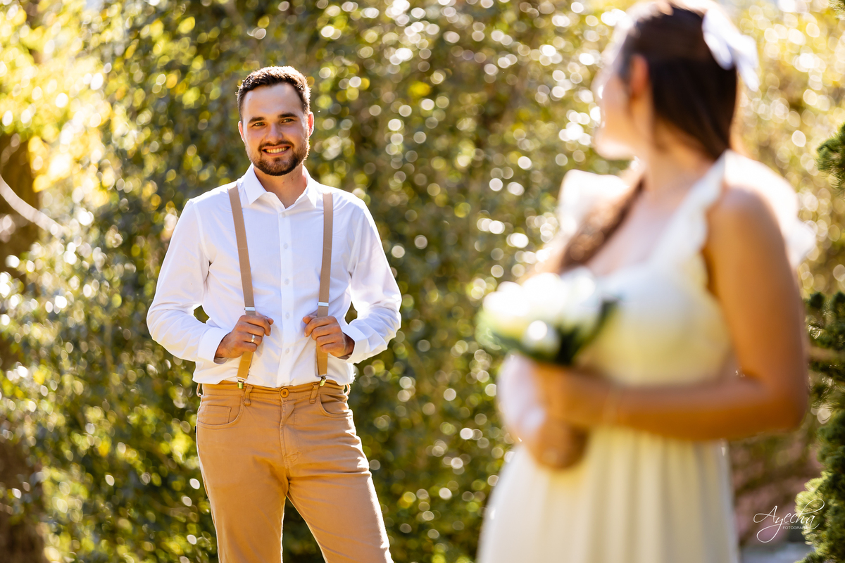 pré wedding Curitiba, ensaio pré-casamento Campo Largo, fotógrafo pré wedding Curitiba, fotos casal retrô, fusca ensaio fotográfico, fotógrafo Campo Largo, fotos casamento Curitiba, ensaio noivo noiva Curitiba, fotos criativas Curitiba, ensaio capela Curi
