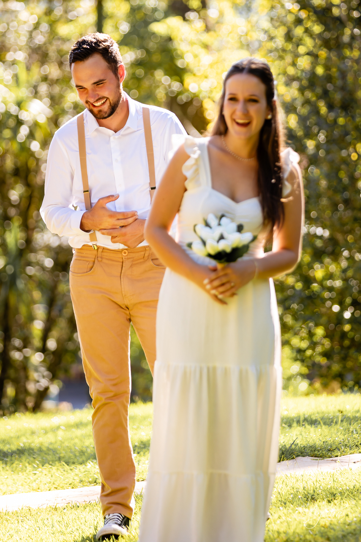 pré wedding Curitiba, ensaio pré-casamento Campo Largo, fotógrafo pré wedding Curitiba, fotos casal retrô, fusca ensaio fotográfico, fotógrafo Campo Largo, fotos casamento Curitiba, ensaio noivo noiva Curitiba, fotos criativas Curitiba, ensaio capela Curi