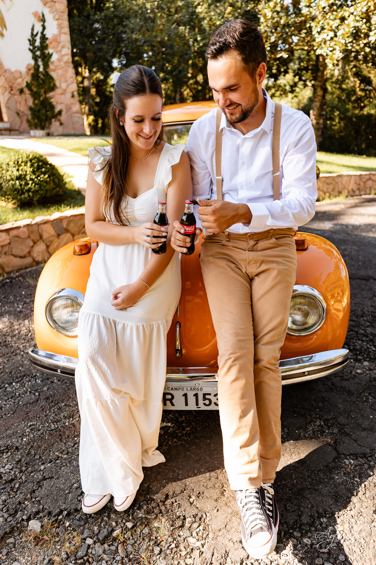 pré wedding Curitiba, ensaio pré-casamento Campo Largo, fotógrafo pré wedding Curitiba, fotos casal retrô, fusca ensaio fotográfico, fotógrafo Campo Largo, fotos casamento Curitiba, ensaio noivo noiva Curitiba, fotos criativas Curitiba, ensaio capela Curi