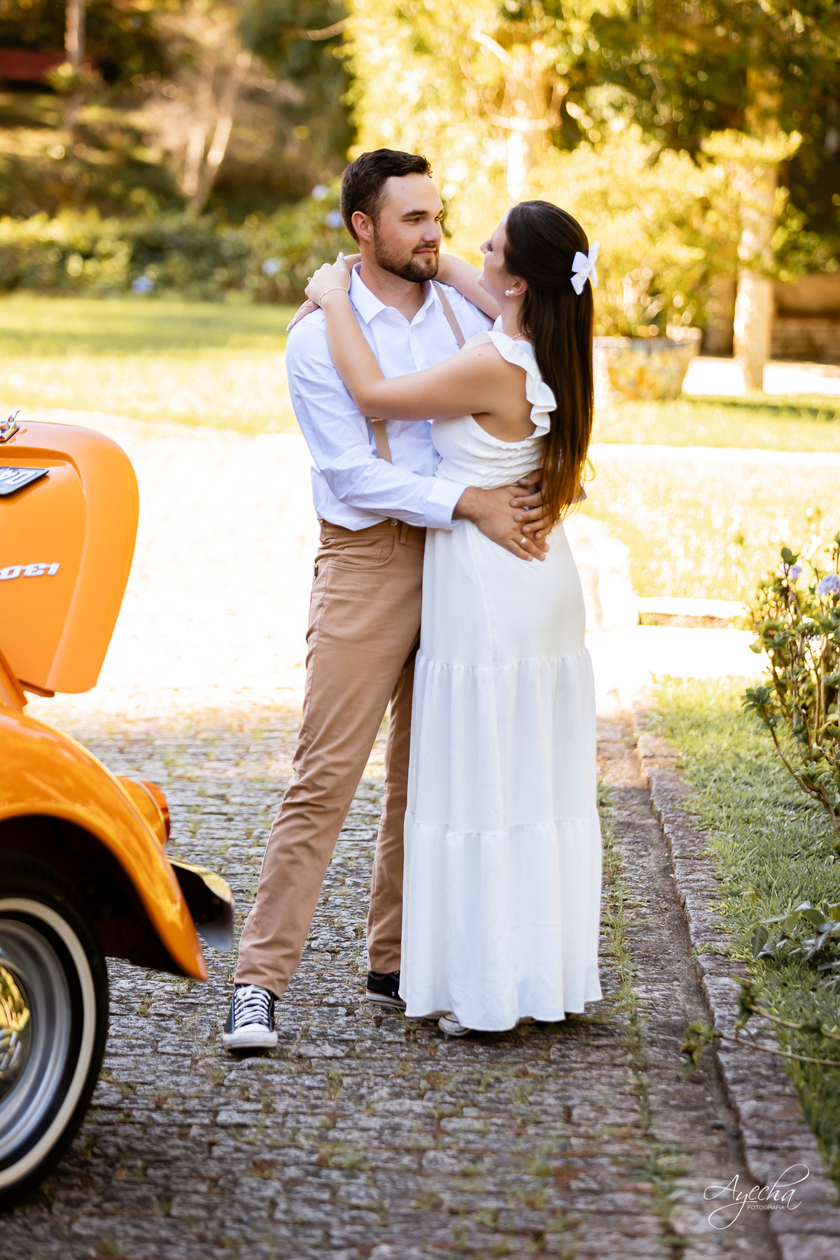 pré wedding Curitiba, ensaio pré-casamento Campo Largo, fotógrafo pré wedding Curitiba, fotos casal retrô, fusca ensaio fotográfico, fotógrafo Campo Largo, fotos casamento Curitiba, ensaio noivo noiva Curitiba, fotos criativas Curitiba, ensaio capela Curi