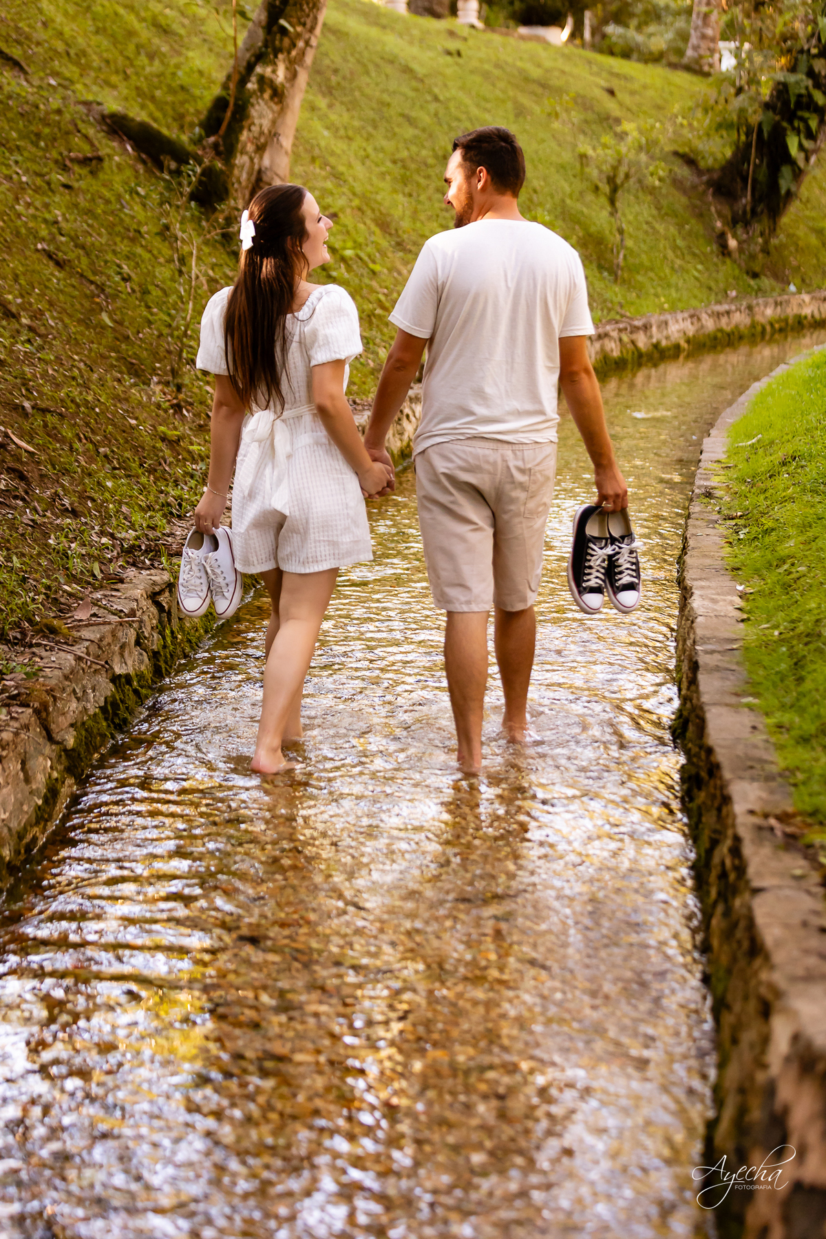 pré wedding Curitiba, ensaio pré-casamento Campo Largo, fotógrafo pré wedding Curitiba, fotos casal retrô, fusca ensaio fotográfico, fotógrafo Campo Largo, fotos casamento Curitiba, ensaio noivo noiva Curitiba, fotos criativas Curitiba, ensaio capela Curi