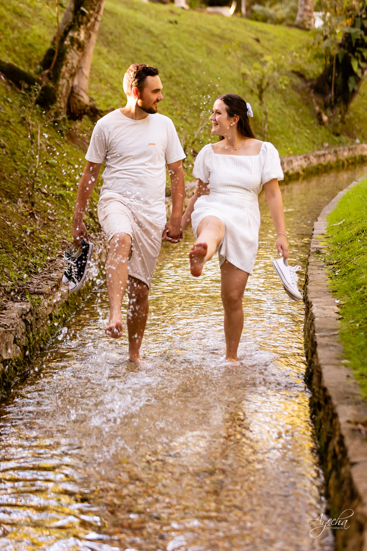 pré wedding Curitiba, ensaio pré-casamento Campo Largo, fotógrafo pré wedding Curitiba, fotos casal retrô, fusca ensaio fotográfico, fotógrafo Campo Largo, fotos casamento Curitiba, ensaio noivo noiva Curitiba, fotos criativas Curitiba, ensaio capela Curi