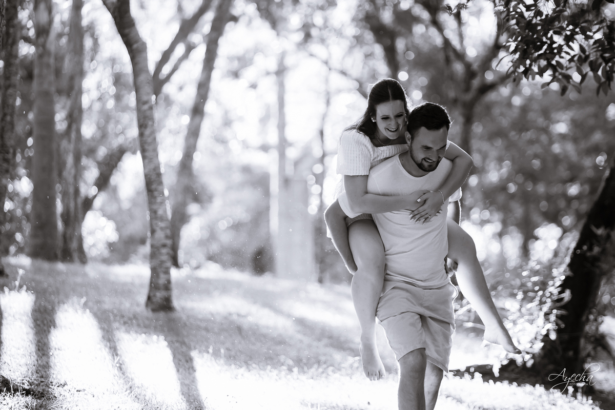 pré wedding Curitiba, ensaio pré-casamento Campo Largo, fotógrafo pré wedding Curitiba, fotos casal retrô, fusca ensaio fotográfico, fotógrafo Campo Largo, fotos casamento Curitiba, ensaio noivo noiva Curitiba, fotos criativas Curitiba, ensaio capela Curi