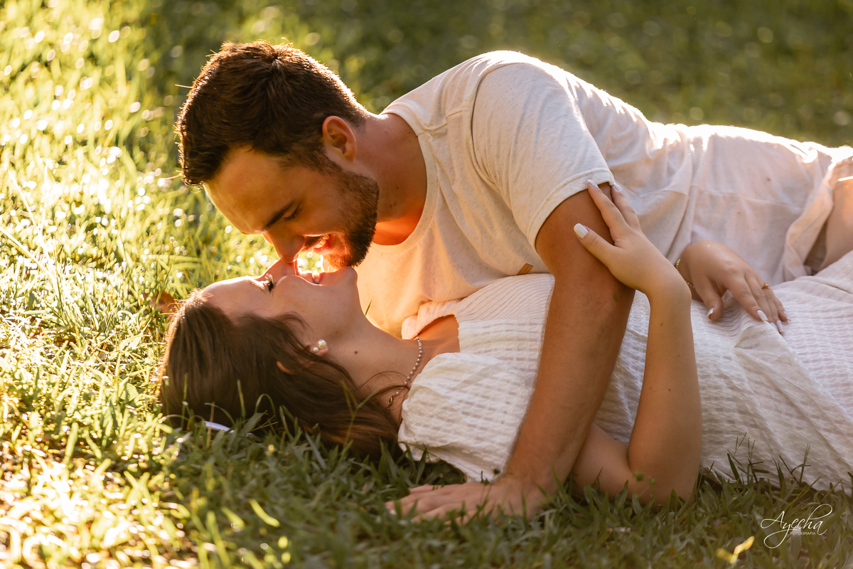 pré wedding Curitiba, ensaio pré-casamento Campo Largo, fotógrafo pré wedding Curitiba, fotos casal retrô, fusca ensaio fotográfico, fotógrafo Campo Largo, fotos casamento Curitiba, ensaio noivo noiva Curitiba, fotos criativas Curitiba, ensaio capela Curi