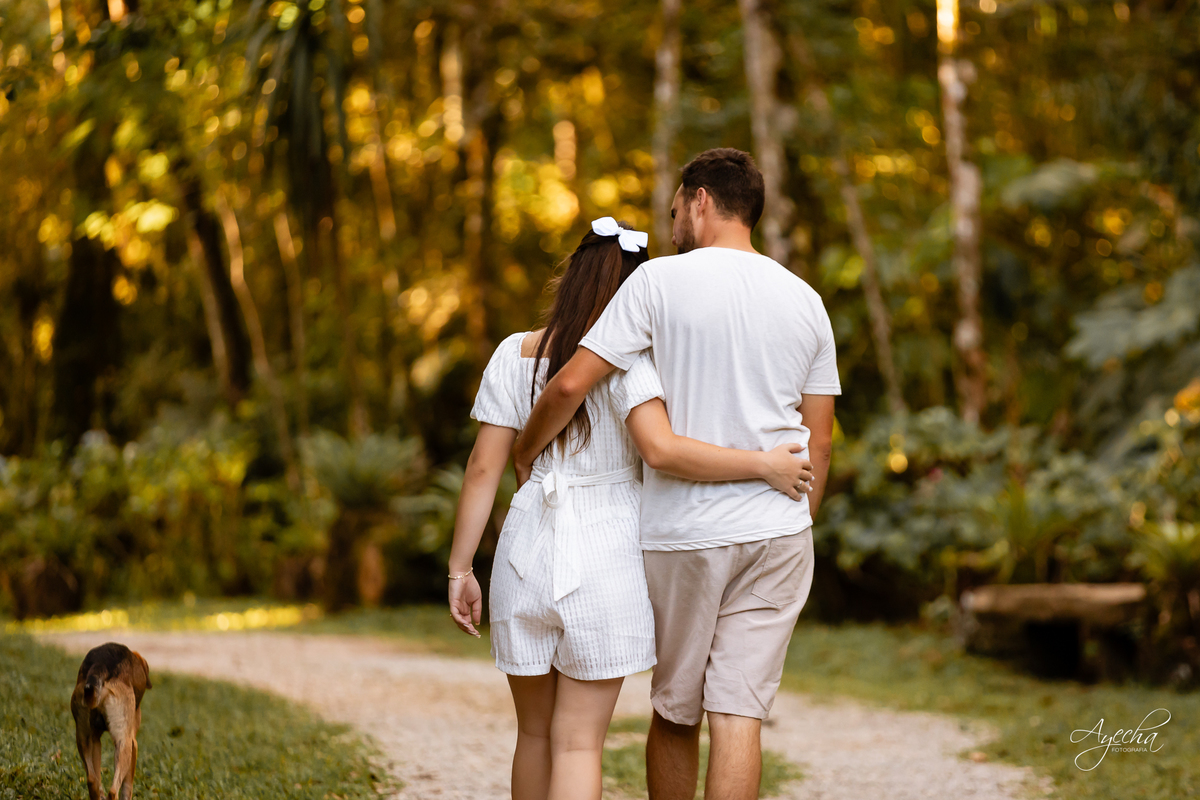 pré wedding Curitiba, ensaio pré-casamento Campo Largo, fotógrafo pré wedding Curitiba, fotos casal retrô, fusca ensaio fotográfico, fotógrafo Campo Largo, fotos casamento Curitiba, ensaio noivo noiva Curitiba, fotos criativas Curitiba, ensaio capela Curi