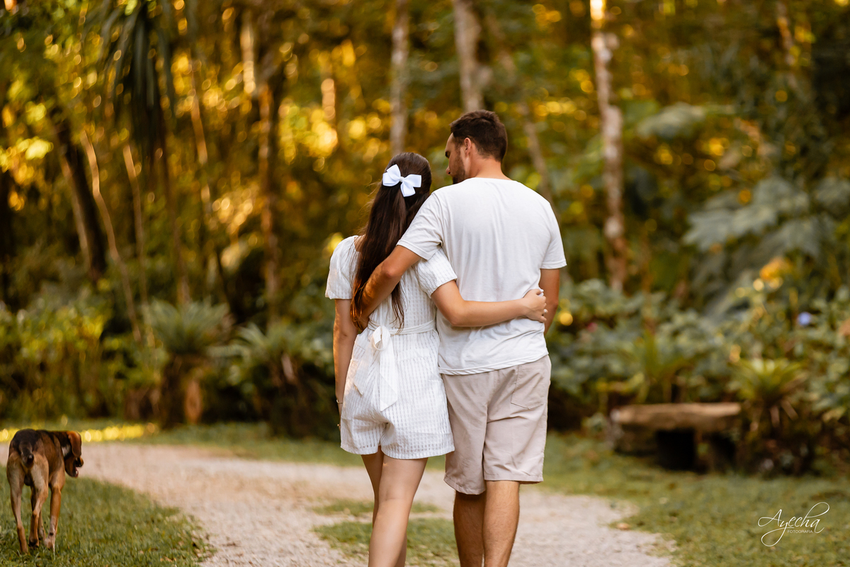 pré wedding Curitiba, ensaio pré-casamento Campo Largo, fotógrafo pré wedding Curitiba, fotos casal retrô, fusca ensaio fotográfico, fotógrafo Campo Largo, fotos casamento Curitiba, ensaio noivo noiva Curitiba, fotos criativas Curitiba, ensaio capela Curi