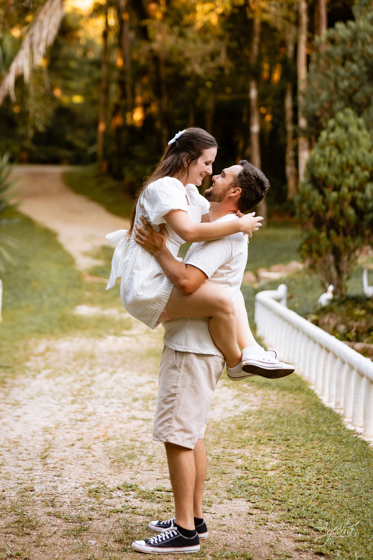 pré wedding Curitiba, ensaio pré-casamento Campo Largo, fotógrafo pré wedding Curitiba, fotos casal retrô, fusca ensaio fotográfico, fotógrafo Campo Largo, fotos casamento Curitiba, ensaio noivo noiva Curitiba, fotos criativas Curitiba, ensaio capela Curi