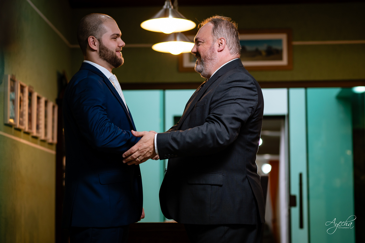 casamento clássico Curitiba, fotógrafo casamento luxo Curitiba, casamento Clube Curitibano, fotógrafa casamentos elegantes, cerimonial Ademir Rodrigues, fotos casamento sofisticado, fotógrafa Curitiba premium, casamento alto padrão Curitiba, noiva vestido