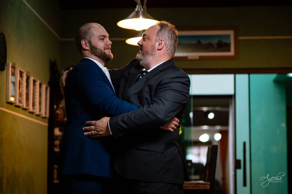 casamento clássico Curitiba, fotógrafo casamento luxo Curitiba, casamento Clube Curitibano, fotógrafa casamentos elegantes, cerimonial Ademir Rodrigues, fotos casamento sofisticado, fotógrafa Curitiba premium, casamento alto padrão Curitiba, noiva vestido