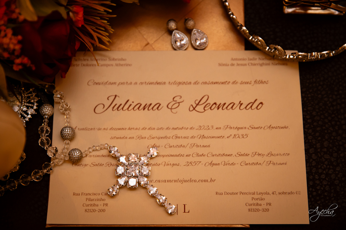 casamento clássico Curitiba, fotógrafo casamento luxo Curitiba, casamento Clube Curitibano, fotógrafa casamentos elegantes, cerimonial Ademir Rodrigues, fotos casamento sofisticado, fotógrafa Curitiba premium, casamento alto padrão Curitiba, noiva vestido