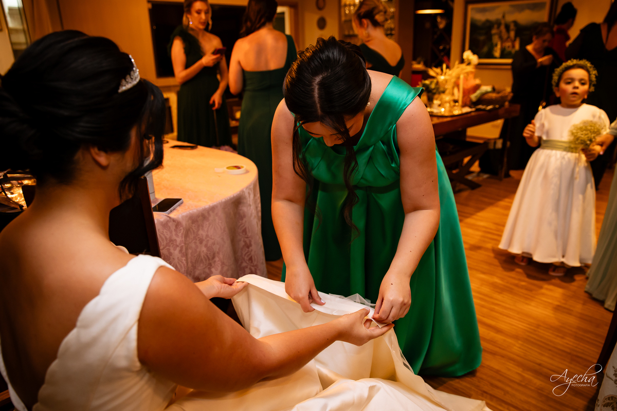 casamento clássico Curitiba, fotógrafo casamento luxo Curitiba, casamento Clube Curitibano, fotógrafa casamentos elegantes, cerimonial Ademir Rodrigues, fotos casamento sofisticado, fotógrafa Curitiba premium, casamento alto padrão Curitiba, noiva vestido