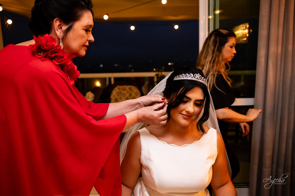 casamento clássico Curitiba, fotógrafo casamento luxo Curitiba, casamento Clube Curitibano, fotógrafa casamentos elegantes, cerimonial Ademir Rodrigues, fotos casamento sofisticado, fotógrafa Curitiba premium, casamento alto padrão Curitiba, noiva vestido