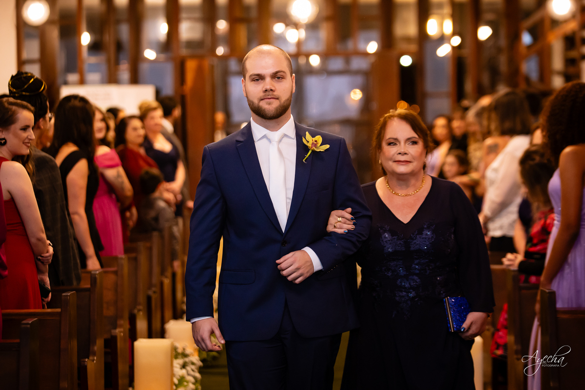 casamento clássico Curitiba, fotógrafo casamento luxo Curitiba, casamento Clube Curitibano, fotógrafa casamentos elegantes, cerimonial Ademir Rodrigues, fotos casamento sofisticado, fotógrafa Curitiba premium, casamento alto padrão Curitiba, noiva seda