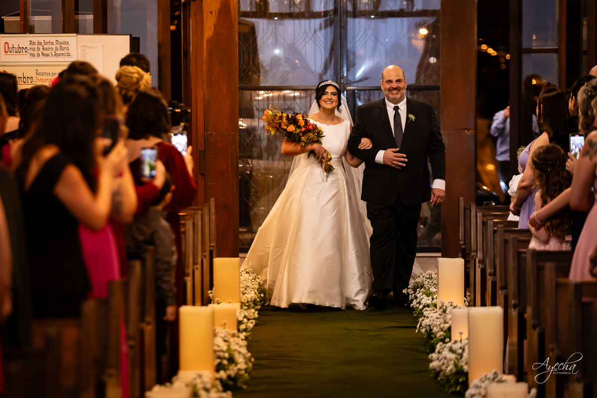casamento clássico Curitiba, fotógrafo casamento luxo Curitiba, casamento Clube Curitibano, fotógrafa casamentos elegantes, cerimonial Ademir Rodrigues, fotos casamento sofisticado, fotógrafa Curitiba premium, casamento alto padrão Curitiba, noiva vestido