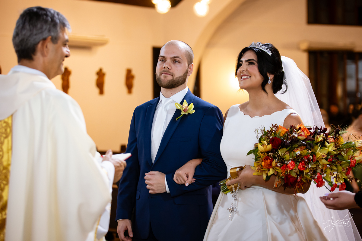 casamento clássico Curitiba, fotógrafo casamento luxo Curitiba, casamento Clube Curitibano, fotógrafa casamentos elegantes, cerimonial Ademir Rodrigues, fotos casamento sofisticado, fotógrafa Curitiba premium, casamento alto padrão Curitiba, noiva seda