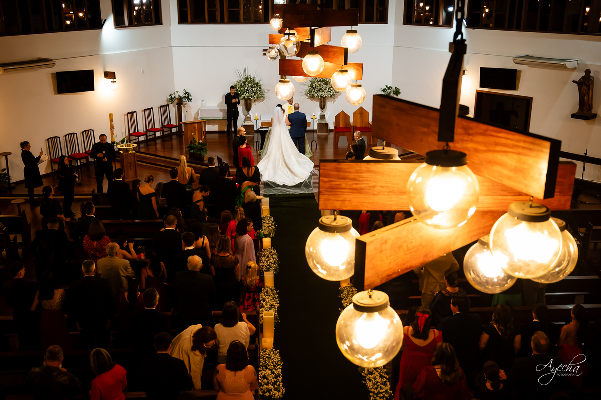 casamento clássico Curitiba, fotógrafo casamento luxo Curitiba, casamento Clube Curitibano, fotógrafa casamentos elegantes, cerimonial Ademir Rodrigues, fotos casamento sofisticado, fotógrafa Curitiba premium, casamento alto padrão Curitiba, noiva seda