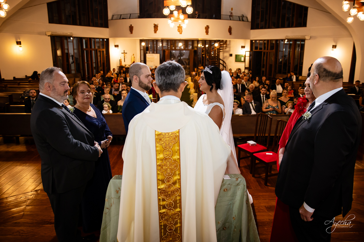 casamento clássico Curitiba, fotógrafo casamento luxo Curitiba, casamento Clube Curitibano, fotógrafa casamentos elegantes, cerimonial Ademir Rodrigues, fotos casamento sofisticado, fotógrafa Curitiba premium, casamento alto padrão Curitiba, noiva sedacas