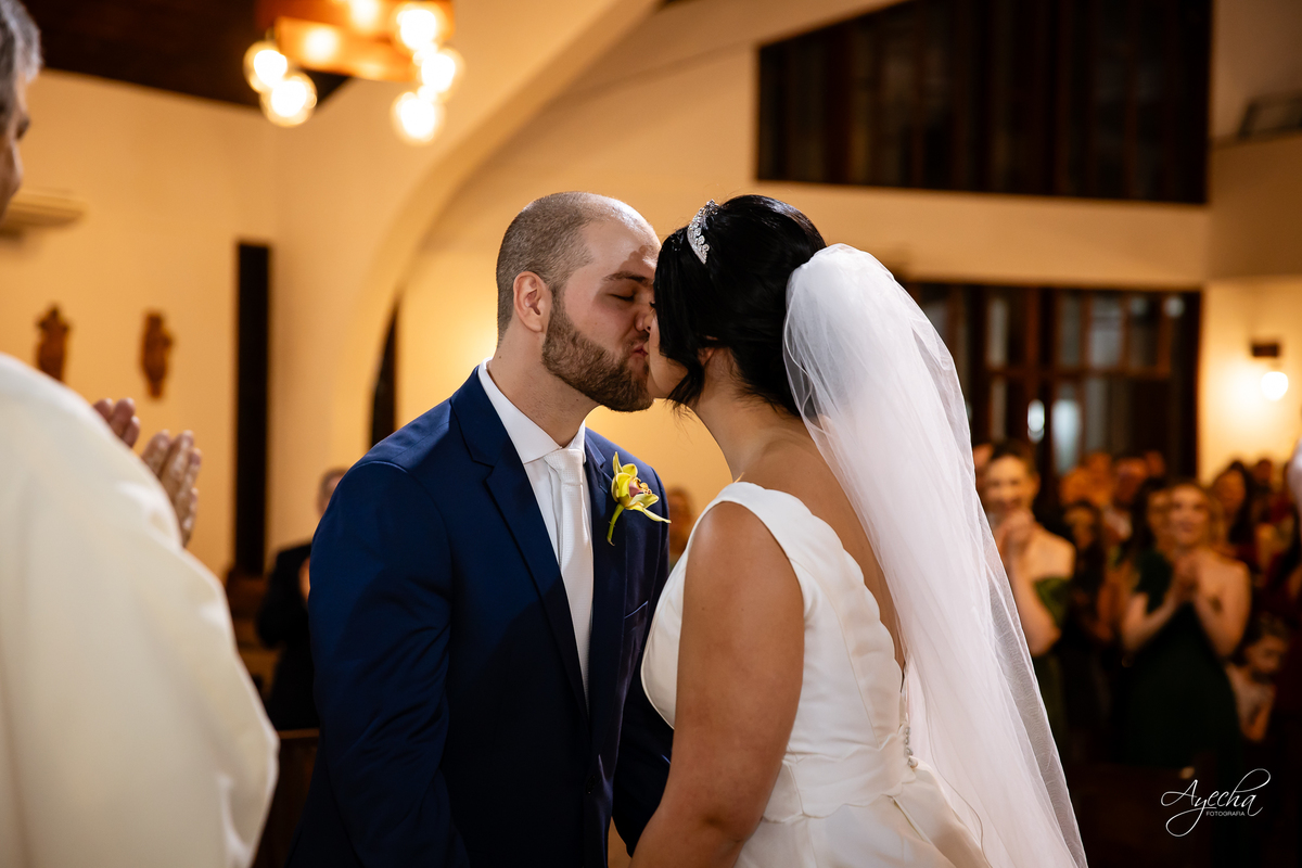 casamento clássico Curitiba, fotógrafo casamento luxo Curitiba, casamento Clube Curitibano, fotógrafa casamentos elegantes, cerimonial Ademir Rodrigues, fotos casamento sofisticado, fotógrafa Curitiba premium, casamento alto padrão Curitiba, noiva seda