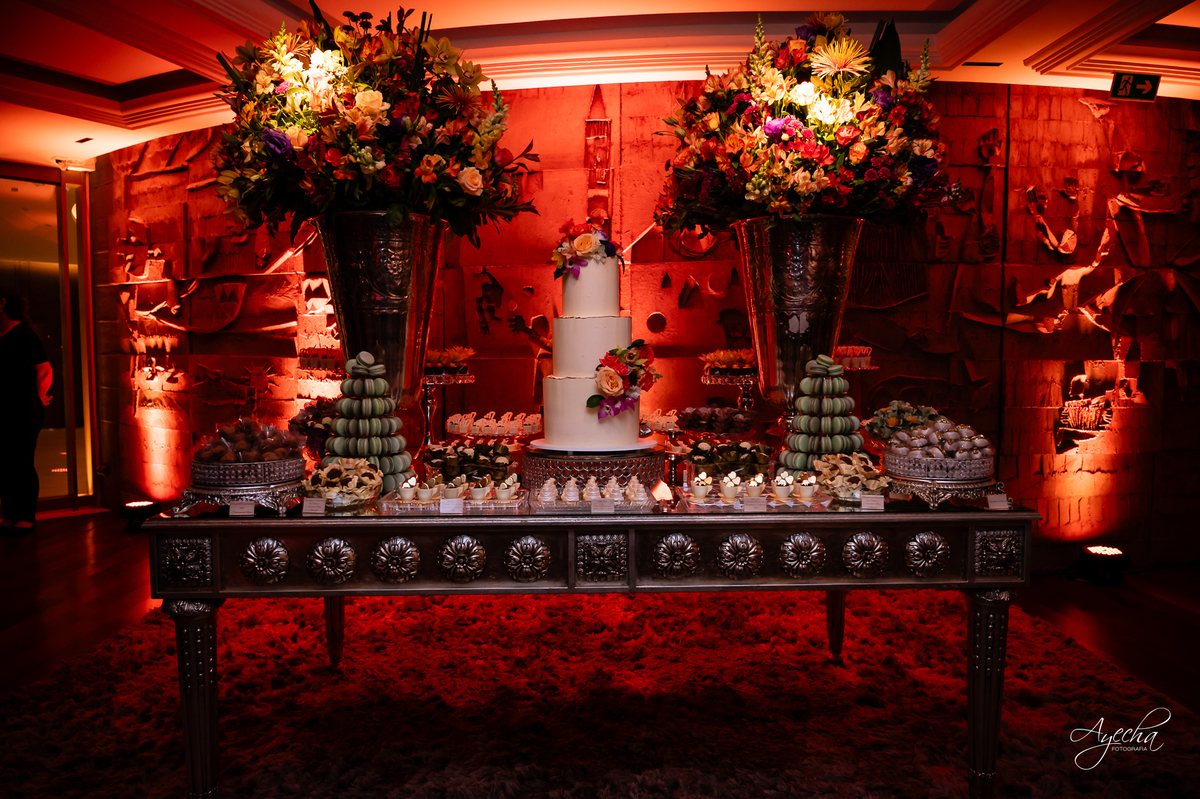 casamento clássico Curitiba, fotógrafo casamento luxo Curitiba, casamento Clube Curitibano, fotógrafa casamentos elegantes, cerimonial Ademir Rodrigues, fotos casamento sofisticado, fotógrafa Curitiba premium, casamento alto padrão Curitiba, noiva seda