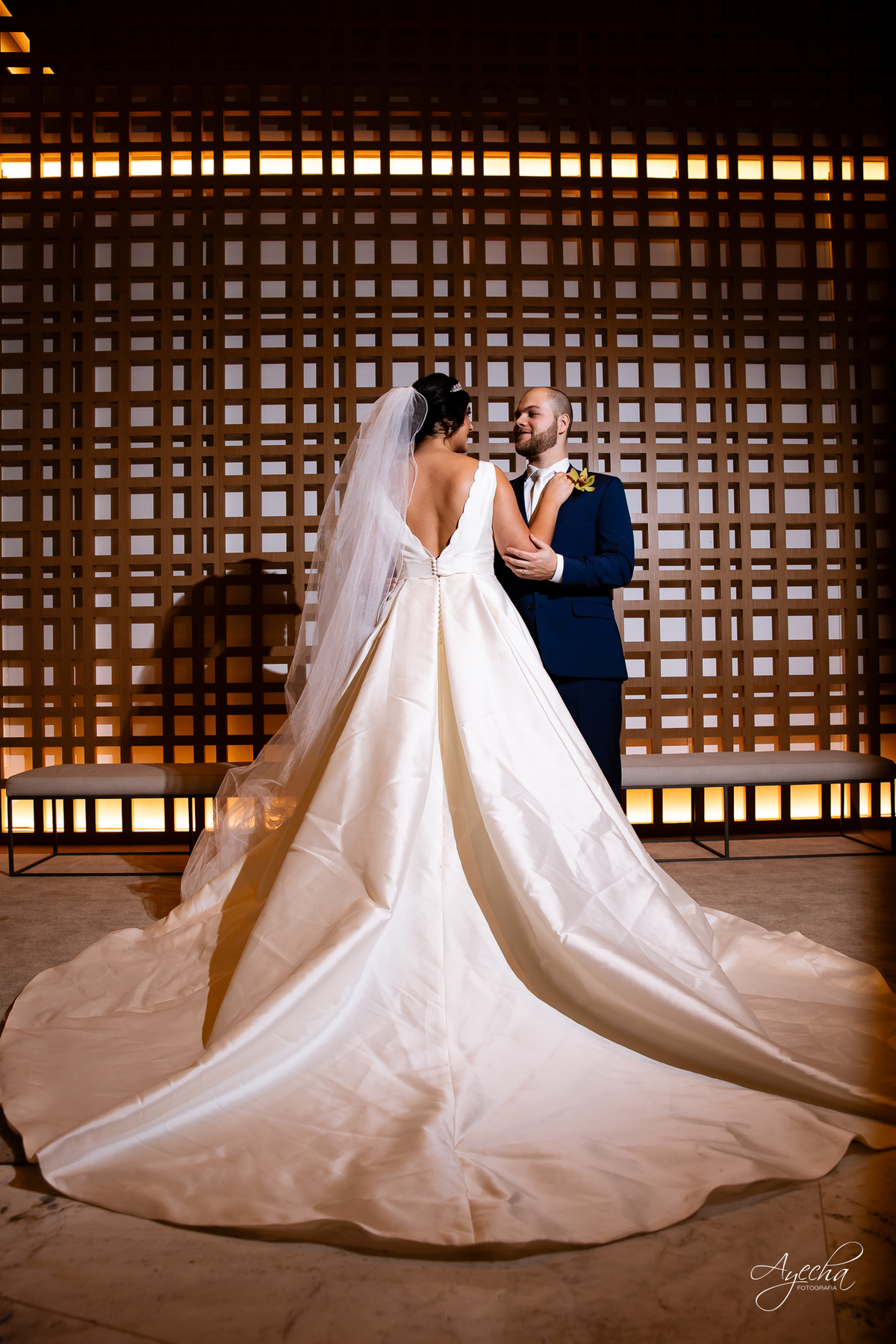 casamento clássico Curitiba, fotógrafo casamento luxo Curitiba, casamento Clube Curitibano, fotógrafa casamentos elegantes, cerimonial Ademir Rodrigues, fotos casamento sofisticado, fotógrafa Curitiba premium, casamento alto padrão Curitiba, noiva seda