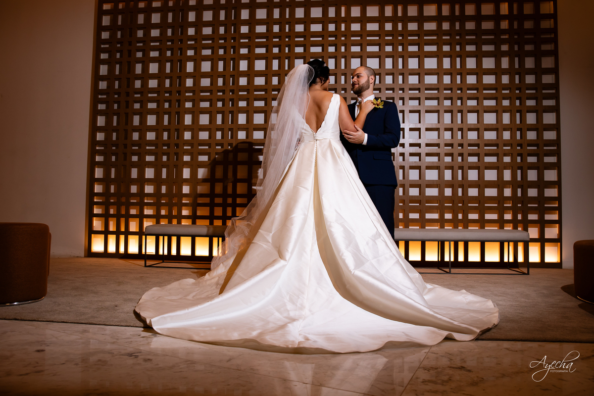 casamento clássico Curitiba, fotógrafo casamento luxo Curitiba, casamento Clube Curitibano, fotógrafa casamentos elegantes, cerimonial Ademir Rodrigues, fotos casamento sofisticado, fotógrafa Curitiba premium, casamento alto padrão Curitiba, noiva seda