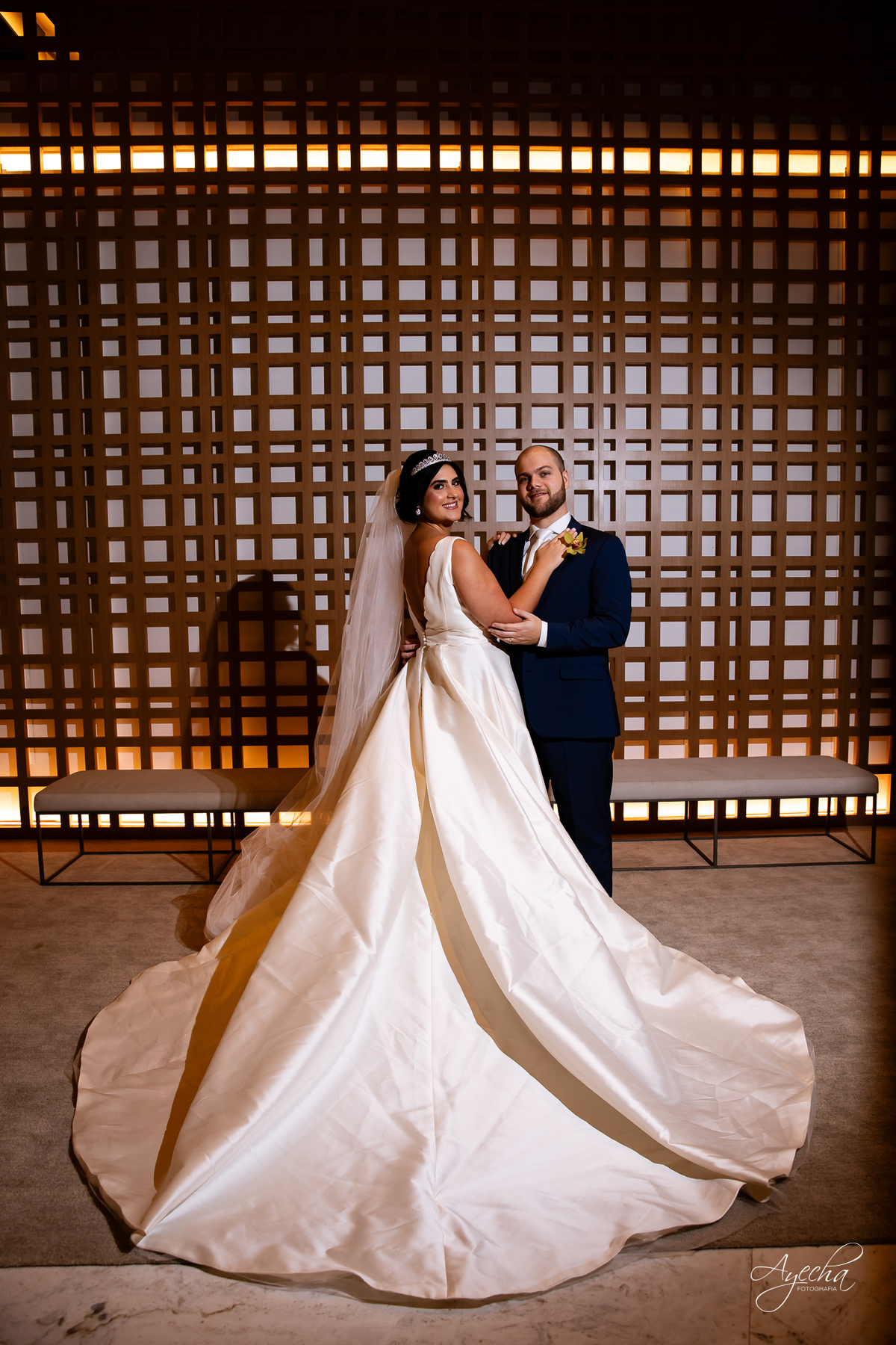 casamento clássico Curitiba, fotógrafo casamento luxo Curitiba, casamento Clube Curitibano, fotógrafa casamentos elegantes, cerimonial Ademir Rodrigues, fotos casamento sofisticado, fotógrafa Curitiba premium, casamento alto padrão Curitiba, noiva seda