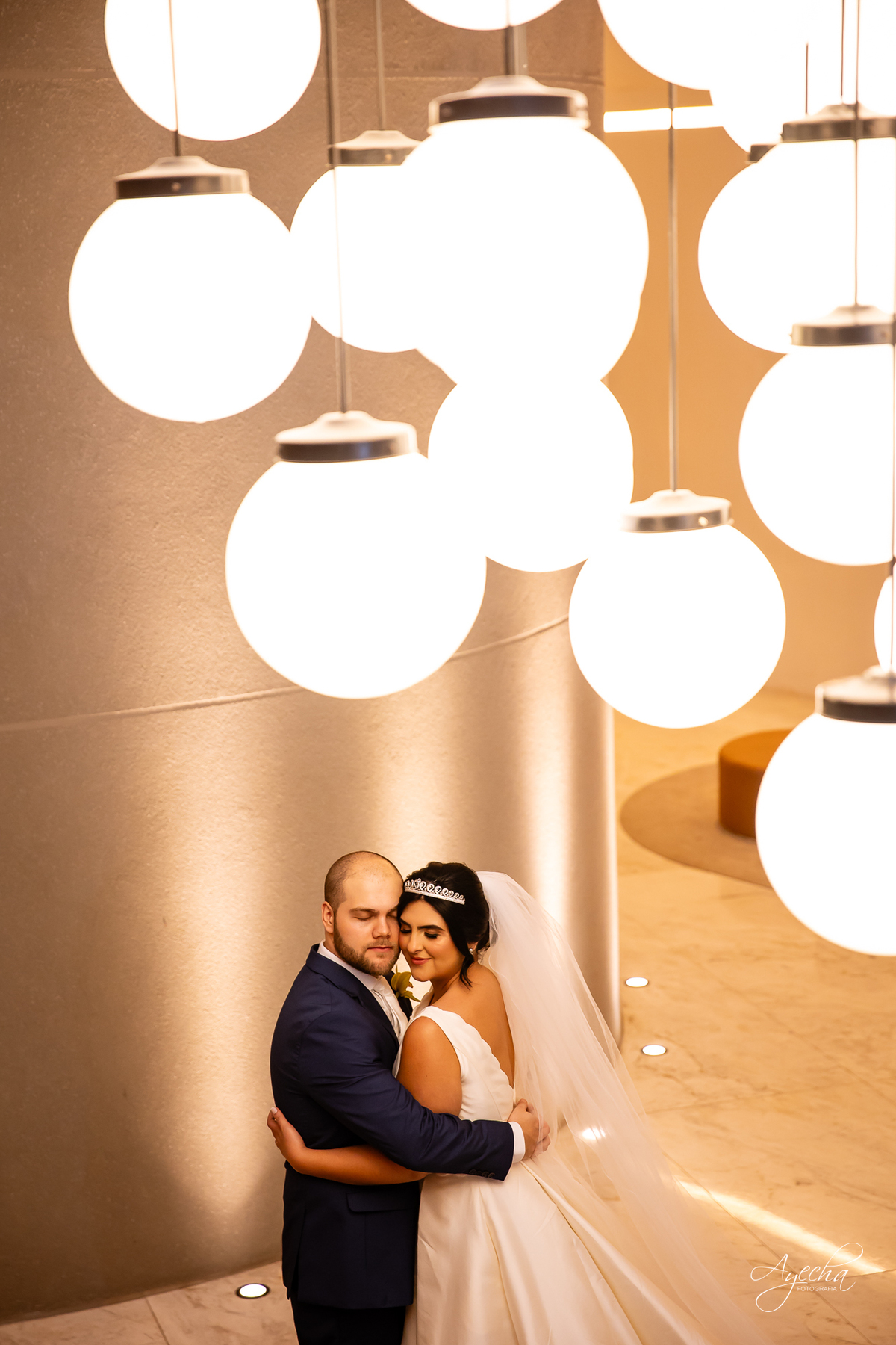 casamento clássico Curitiba, fotógrafo casamento luxo Curitiba, casamento Clube Curitibano, fotógrafa casamentos elegantes, cerimonial Ademir Rodrigues, fotos casamento sofisticado, fotógrafa Curitiba premium, casamento alto padrão Curitiba, noiva seda