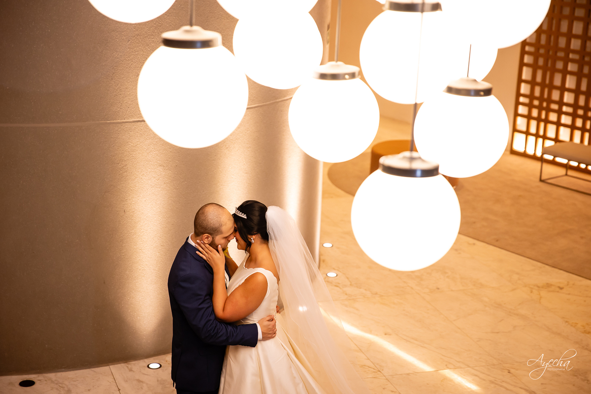 casamento clássico Curitiba, fotógrafo casamento luxo Curitiba, casamento Clube Curitibano, fotógrafa casamentos elegantes, cerimonial Ademir Rodrigues, fotos casamento sofisticado, fotógrafa Curitiba premium, casamento alto padrão Curitiba, noiva seda