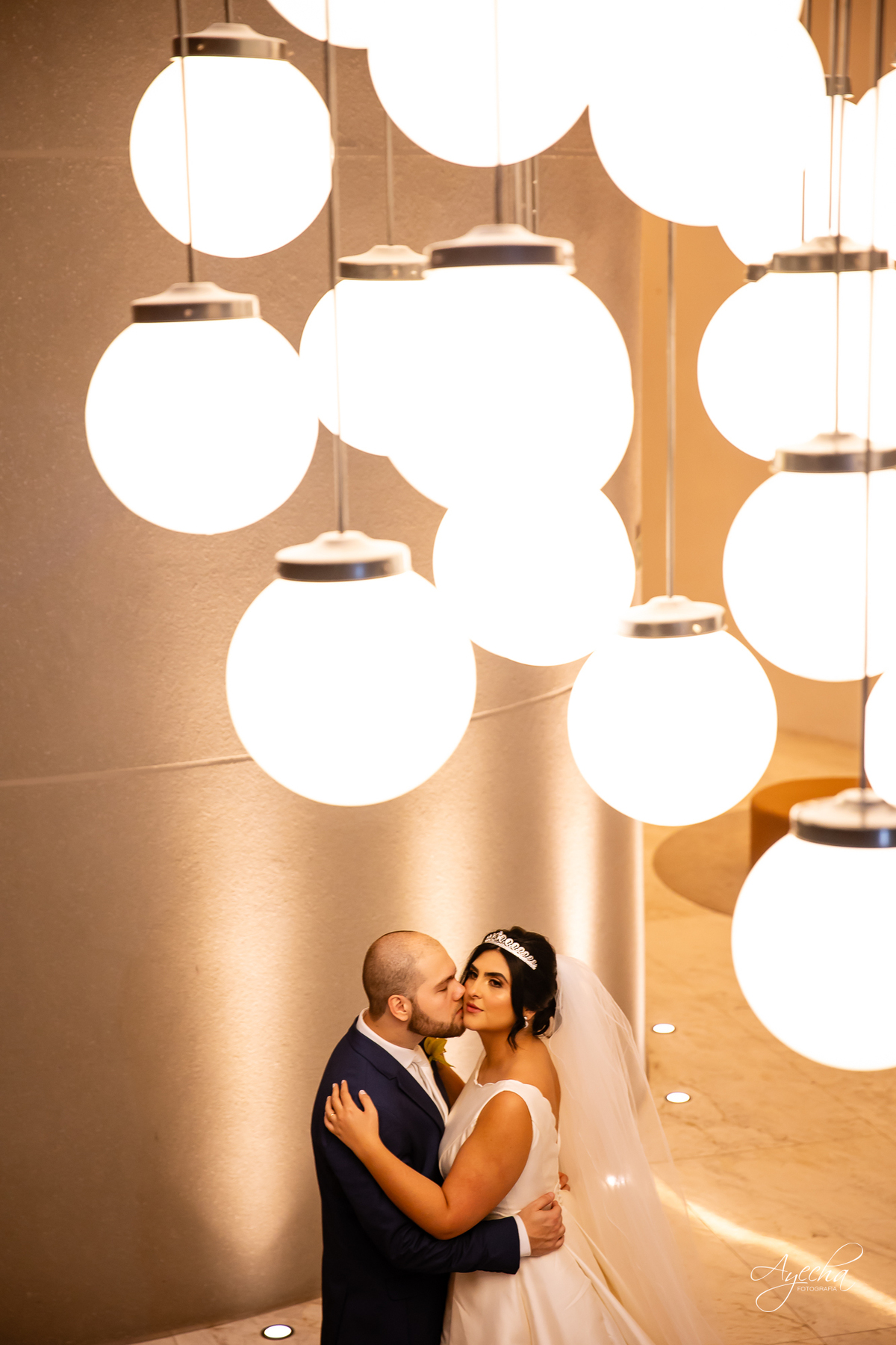 casamento clássico Curitiba, fotógrafo casamento luxo Curitiba, casamento Clube Curitibano, fotógrafa casamentos elegantes, cerimonial Ademir Rodrigues, fotos casamento sofisticado, fotógrafa Curitiba premium, casamento alto padrão Curitiba, noiva seda