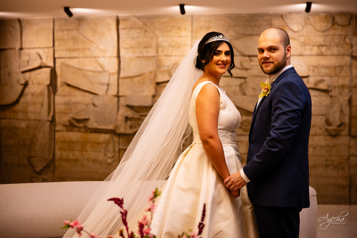 casamento clássico Curitiba, fotógrafo casamento luxo Curitiba, casamento Clube Curitibano, fotógrafa casamentos elegantes, cerimonial Ademir Rodrigues, fotos casamento sofisticado, fotógrafa Curitiba premium, casamento alto padrão Curitiba, noiva seda