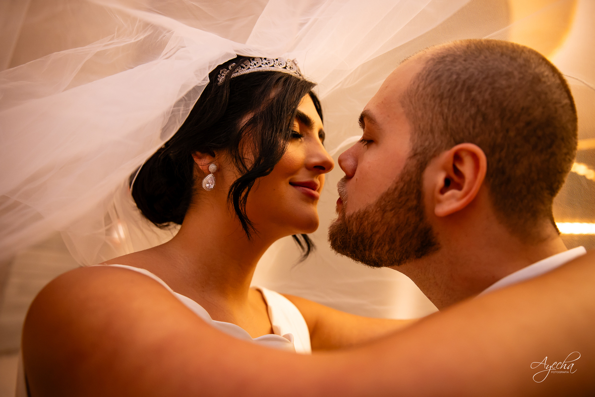 casamento clássico Curitiba, fotógrafo casamento luxo Curitiba, casamento Clube Curitibano, fotógrafa casamentos elegantes, cerimonial Ademir Rodrigues, fotos casamento sofisticado, fotógrafa Curitiba premium, casamento alto padrão Curitiba, noiva seda