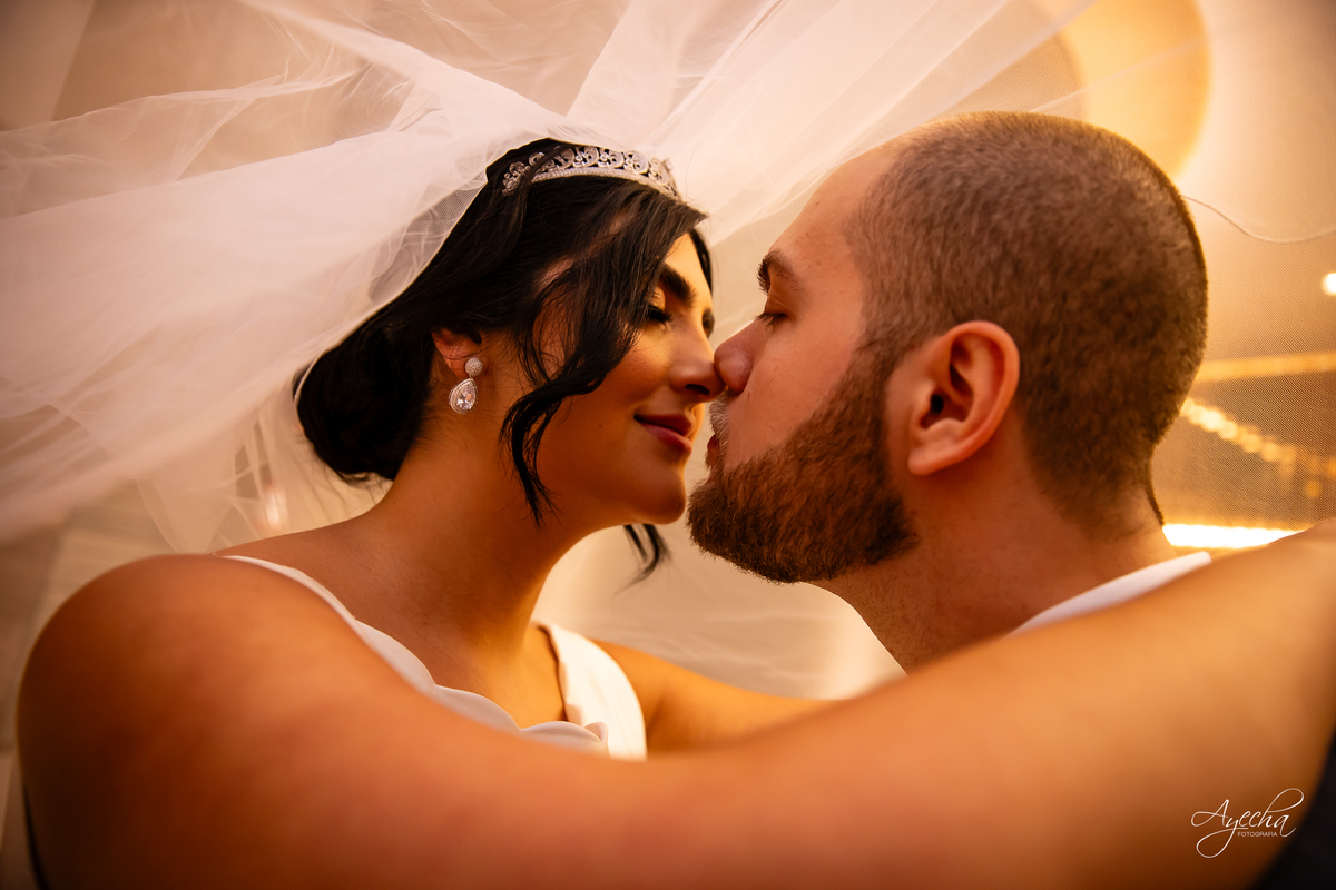 casamento clássico Curitiba, fotógrafo casamento luxo Curitiba, casamento Clube Curitibano, fotógrafa casamentos elegantes, cerimonial Ademir Rodrigues, fotos casamento sofisticado, fotógrafa Curitiba premium, casamento alto padrão Curitiba, noiva seda