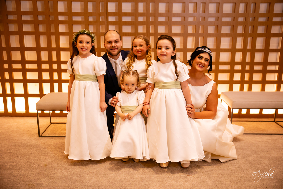 casamento clássico Curitiba, fotógrafo casamento luxo Curitiba, casamento Clube Curitibano, fotógrafa casamentos elegantes, cerimonial Ademir Rodrigues, fotos casamento sofisticado, fotógrafa Curitiba premium, casamento alto padrão Curitiba, noiva seda