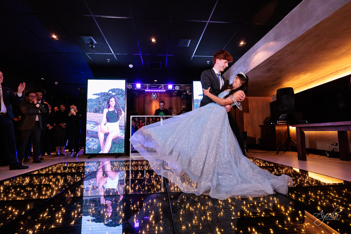 fotógrafo festa 15 anos Curitiba, debutante alto padrão Curitiba, festa Coco Bambu Curitiba, fotógrafa debutantes Curitiba, ensaio debutante Curitiba, festa luxo 15 anos Curitiba, fotos debutante sofisticada, debutante Curitiba exclusiva, berton show