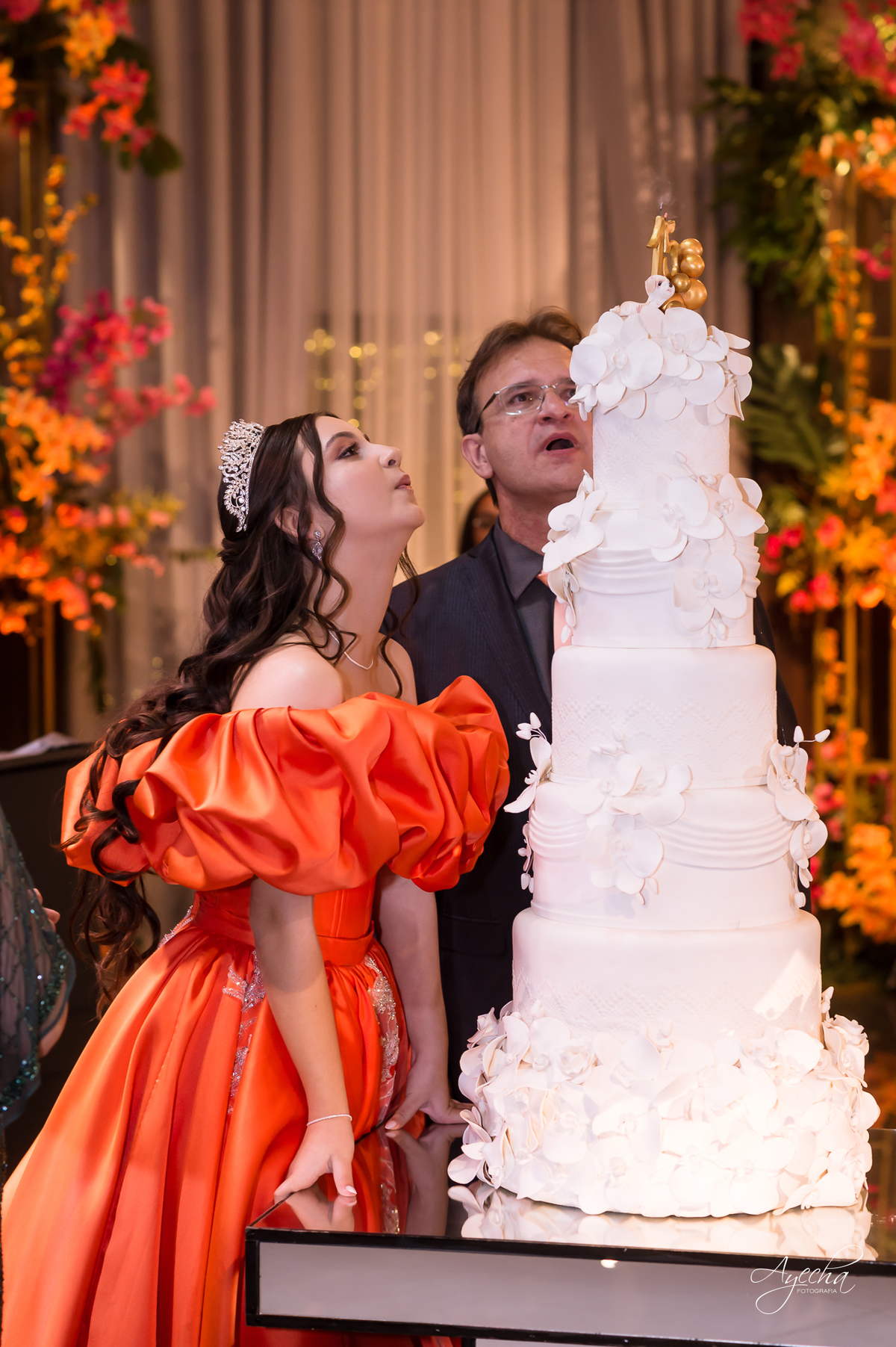 15 anos Curitiba; Fotografos 15 anos Curitiba; Villagio Di Trento; Festa de 15 anos; Debutantes Curitiba; Melhores Fotografos Curitiba; Decoração; Dança Pista Debutante; Ideias 15 anos; Eventos Curitiba; Vestido Debutante; Ensaio 15 anos;