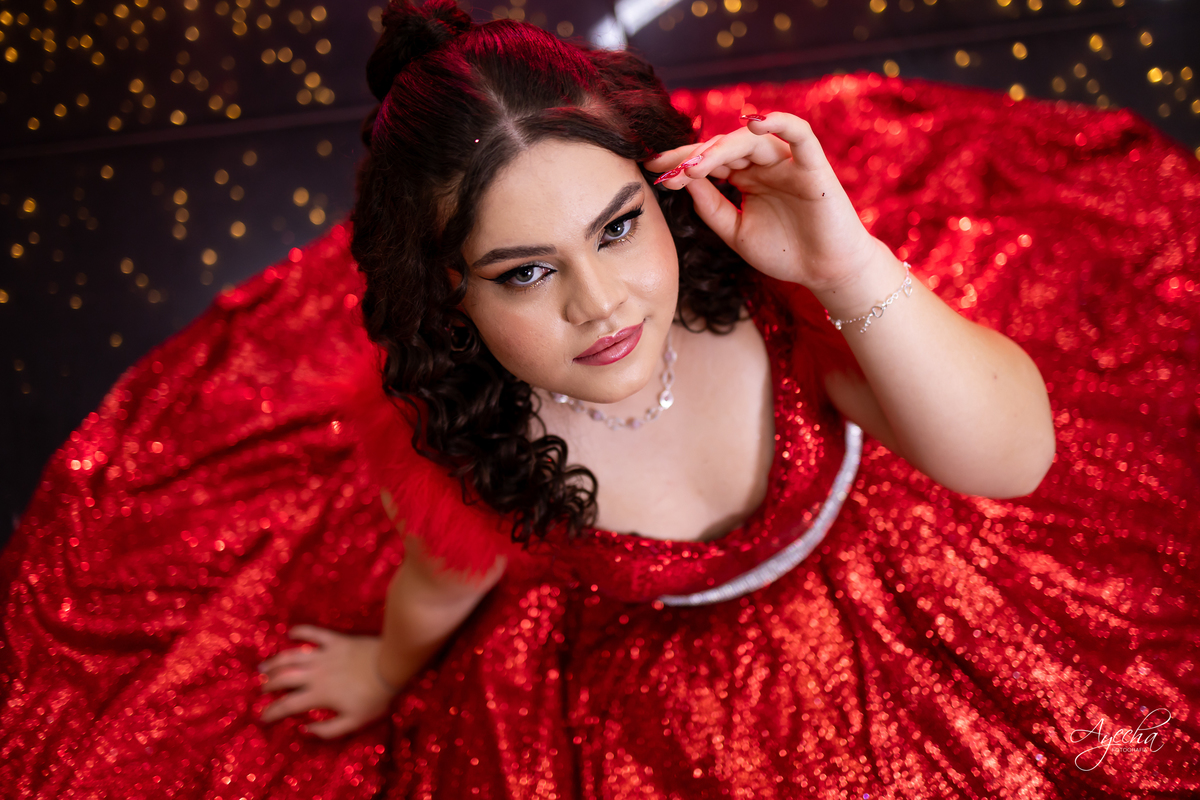 15 anos; debutante; Cerezzo Eventos Curitiba; Fotógrafo Curitiba; Fotos 15 anos Curitiba; Vestido debutante; Fotos de festa; melho fotografo de 15 anos; Debutante vermelho;  espaço para eventos Curitiba; Decoração 15 anos, Valsa 15; DJ 15 anos