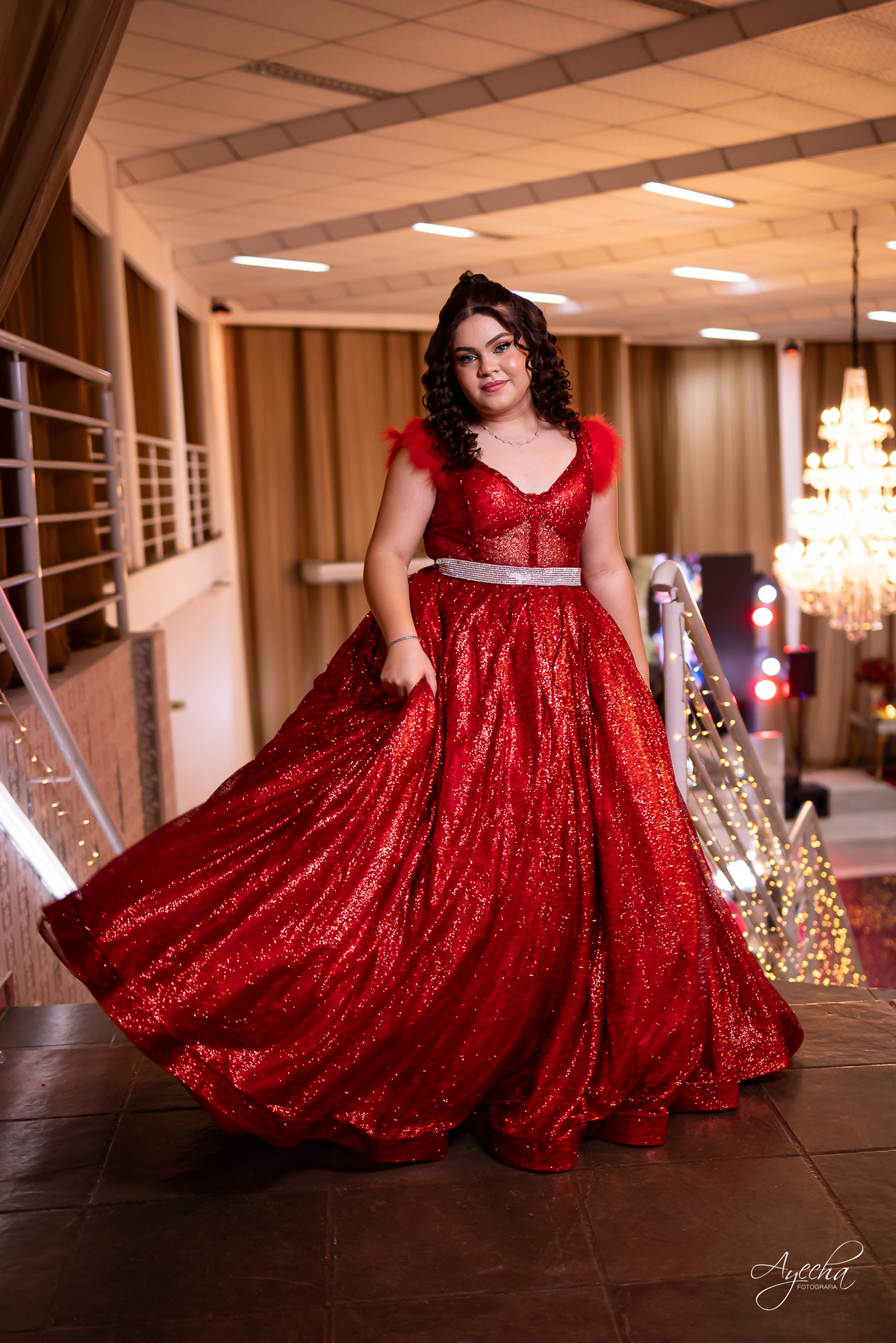 15 anos; debutante; Cerezzo Eventos Curitiba; Fotógrafo Curitiba; Fotos 15 anos Curitiba; Vestido debutante; Fotos de festa; melho fotografo de 15 anos; Debutante vermelho;  espaço para eventos Curitiba; Decoração 15 anos, Valsa 15; DJ 15 anos
