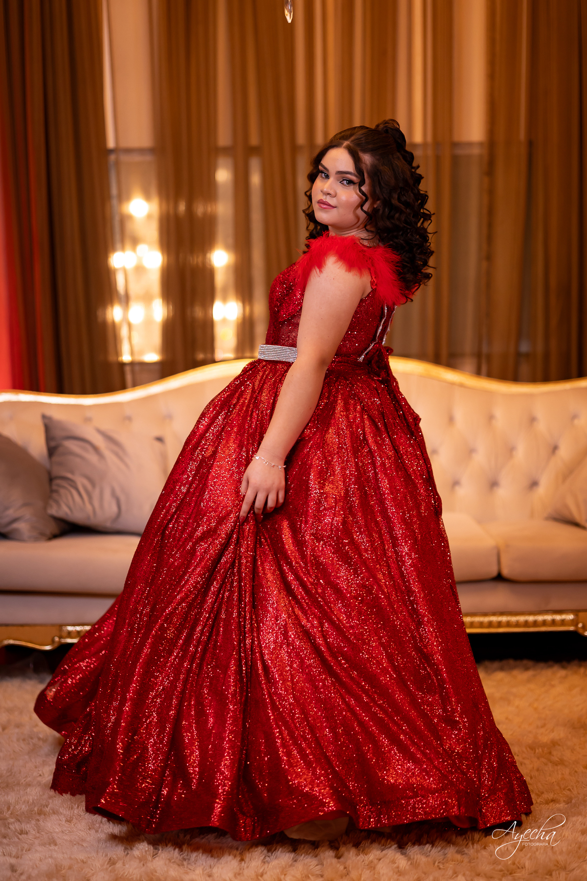 15 anos; debutante; Cerezzo Eventos Curitiba; Fotógrafo Curitiba; Fotos 15 anos Curitiba; Vestido debutante; Fotos de festa; melho fotografo de 15 anos; Debutante vermelho;  espaço para eventos Curitiba; Decoração 15 anos, Valsa 15; DJ 15 anos