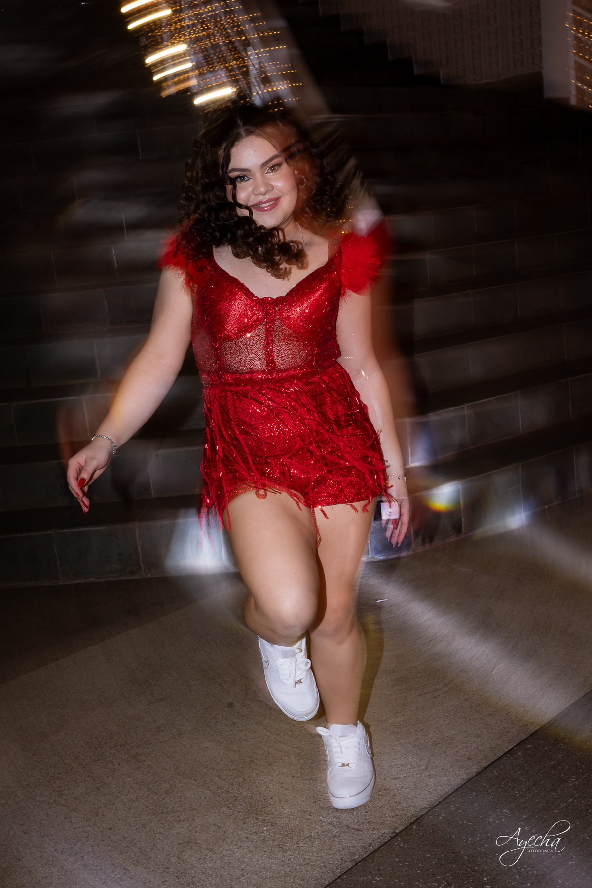 15 anos; debutante; Cerezzo Eventos Curitiba; Fotógrafo Curitiba; Fotos 15 anos Curitiba; Vestido debutante; Fotos de festa; melho fotografo de 15 anos; Debutante vermelho;  espaço para eventos Curitiba; Decoração 15 anos, Valsa 15; DJ 15 anos