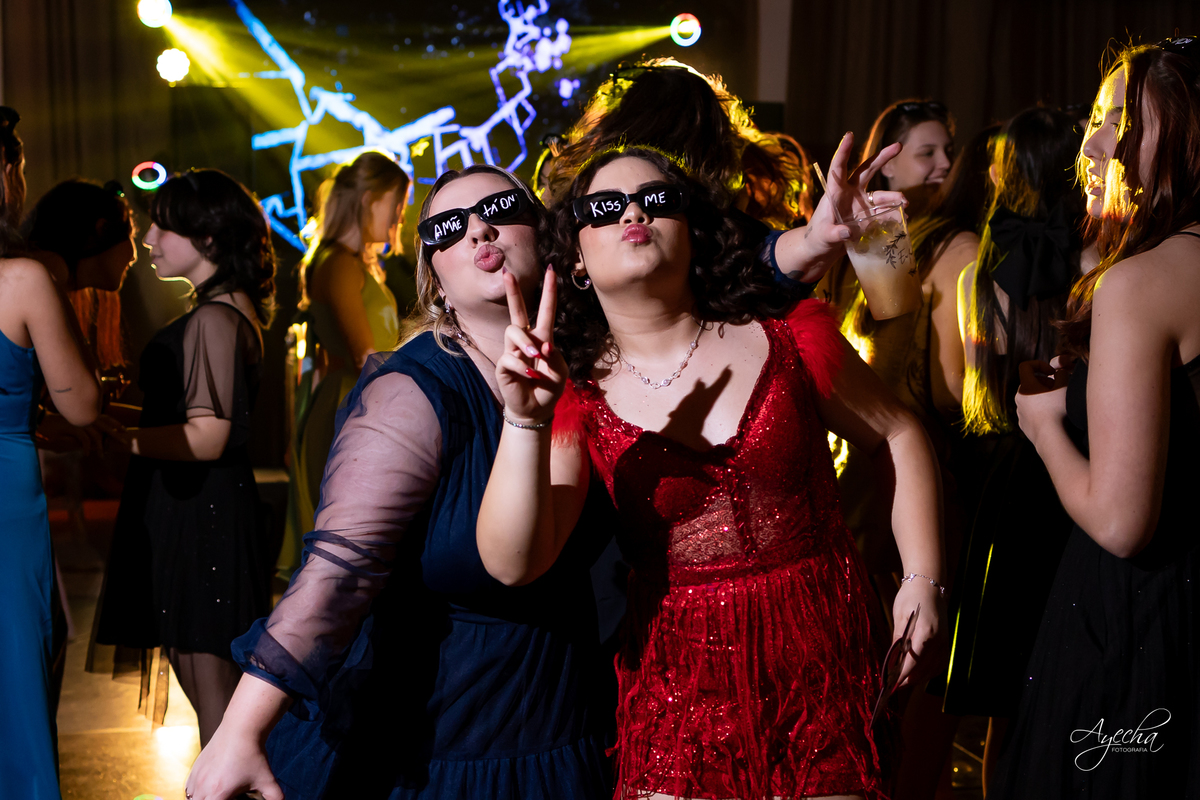 15 anos; debutante; Cerezzo Eventos Curitiba; Fotógrafo Curitiba; pculos festa; Vestido debutante; Fotos de festa; melho fotografo de 15 anos; Debutante vermelho;  espaço para eventos Curitiba; Decoração 15 anos, Valsa 15; DJ 15 anos