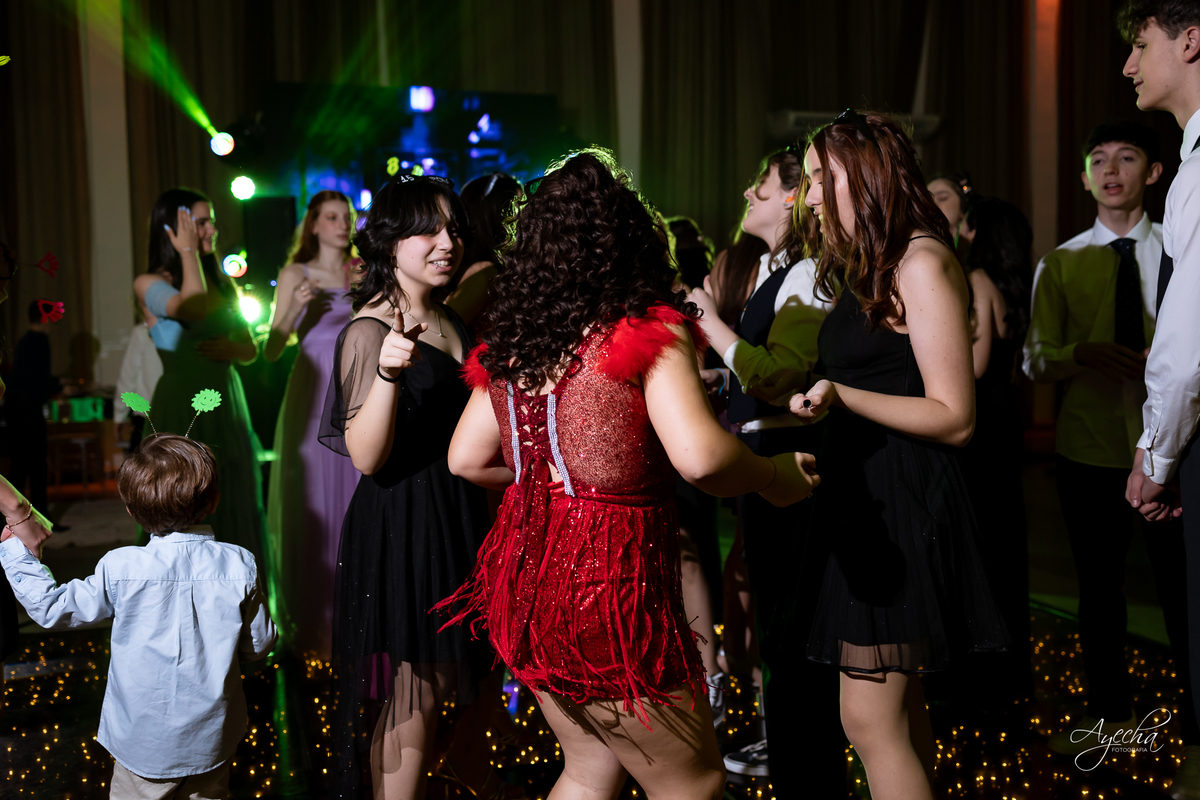 15 anos; debutante; Cerezzo Eventos Curitiba; Fotógrafo Curitiba; pculos festa; Vestido debutante; Fotos de festa; melho fotografo de 15 anos; Debutante vermelho;  espaço para eventos Curitiba; Decoração 15 anos, Valsa 15; DJ 15 anos