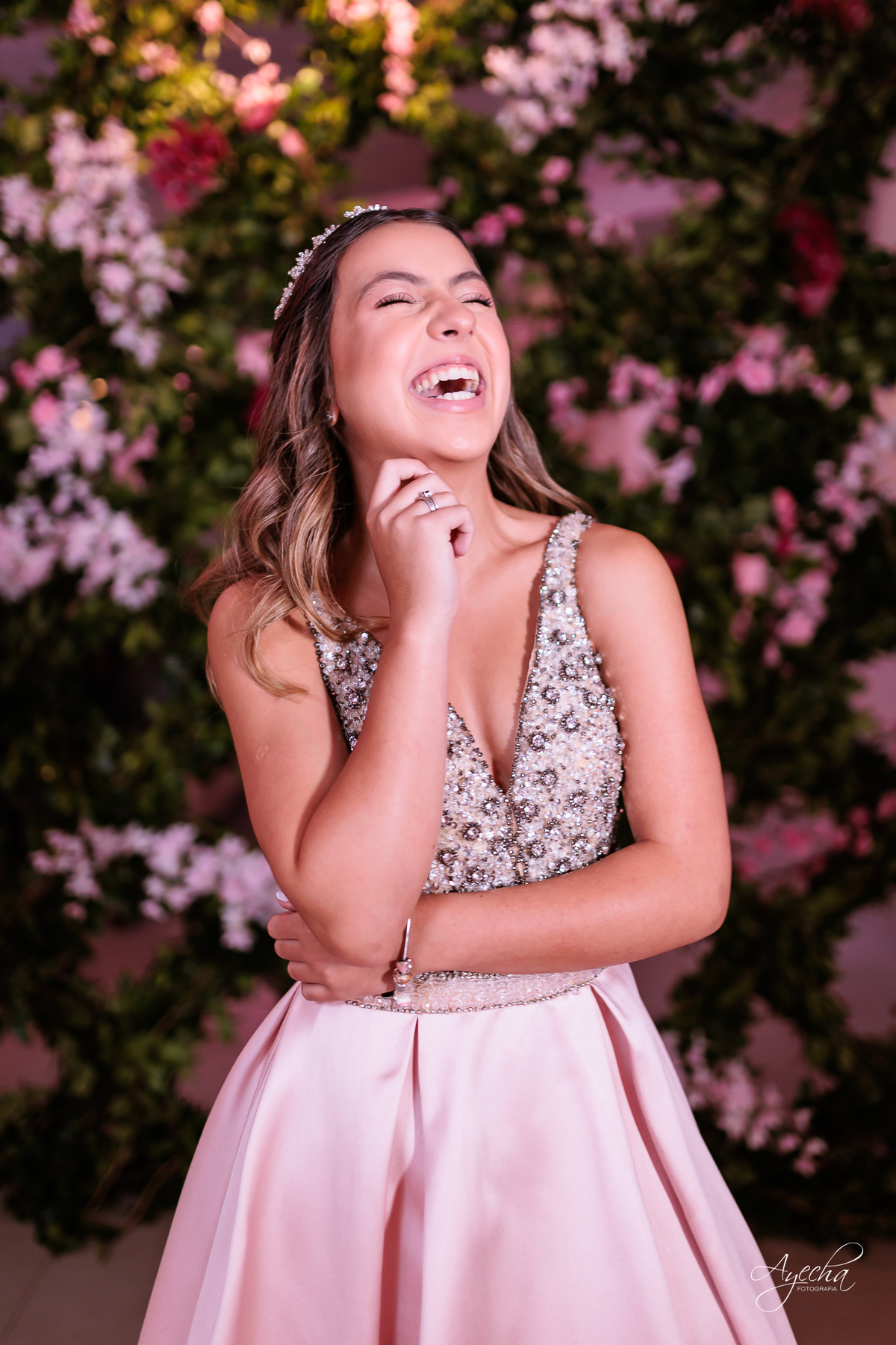 Debutante elegante; Debutante luxo; 15 anos de luxo; fotos debutante; fotos 15 anos; eventos Curitiba; Maggiore Evento, 15 anos Maggiore; Casamento Maggiore; Barigui Eventos; Decoração 15 anos; Cerimonial 15 anos; Vestido debutante; vestido rosa